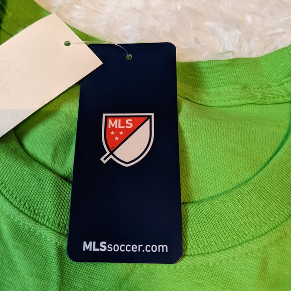 Nwt MLS Seattle sounders FC bright green t-shirt - Picture 5 of 13